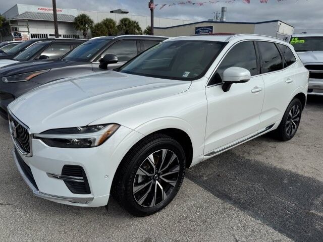 2023 Volvo XC60 B5 Plus Bright Theme AWD