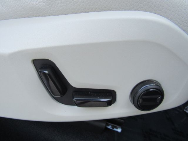 2023 Volvo XC60 B5 Plus Bright Theme Plano TX