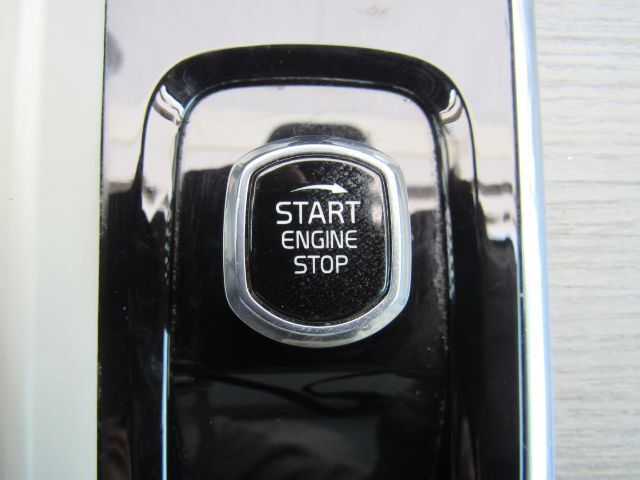 2023 Volvo XC60 B5 Plus Bright Theme Plano TX