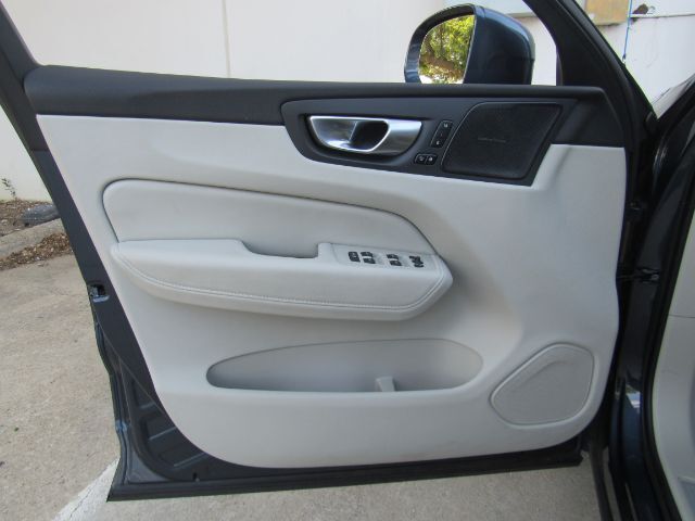 2023 Volvo XC60 B5 Plus Bright Theme Plano TX