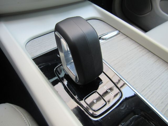 2023 Volvo XC60 B5 Plus Bright Theme Plano TX