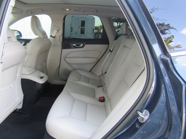 2023 Volvo XC60 B5 Plus Bright Theme Plano TX