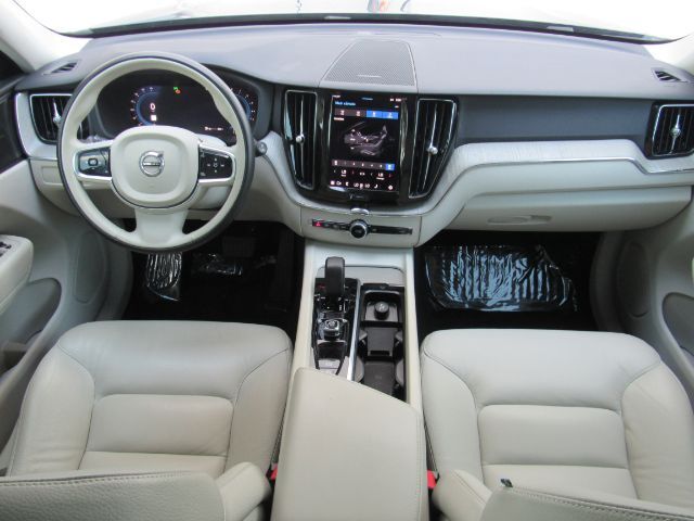 2023 Volvo XC60 B5 Plus Bright Theme Plano TX