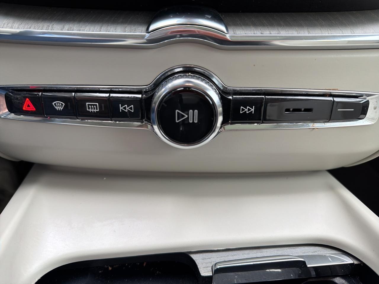 2023 Volvo XC60 B5 Plus Bright Theme Bend OR