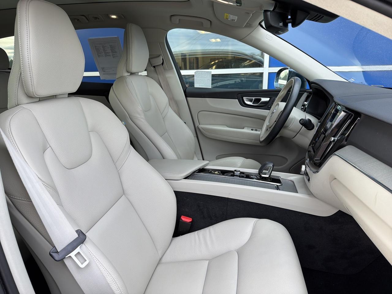 2023 Volvo XC60 B5 Plus Bright Theme Bend OR