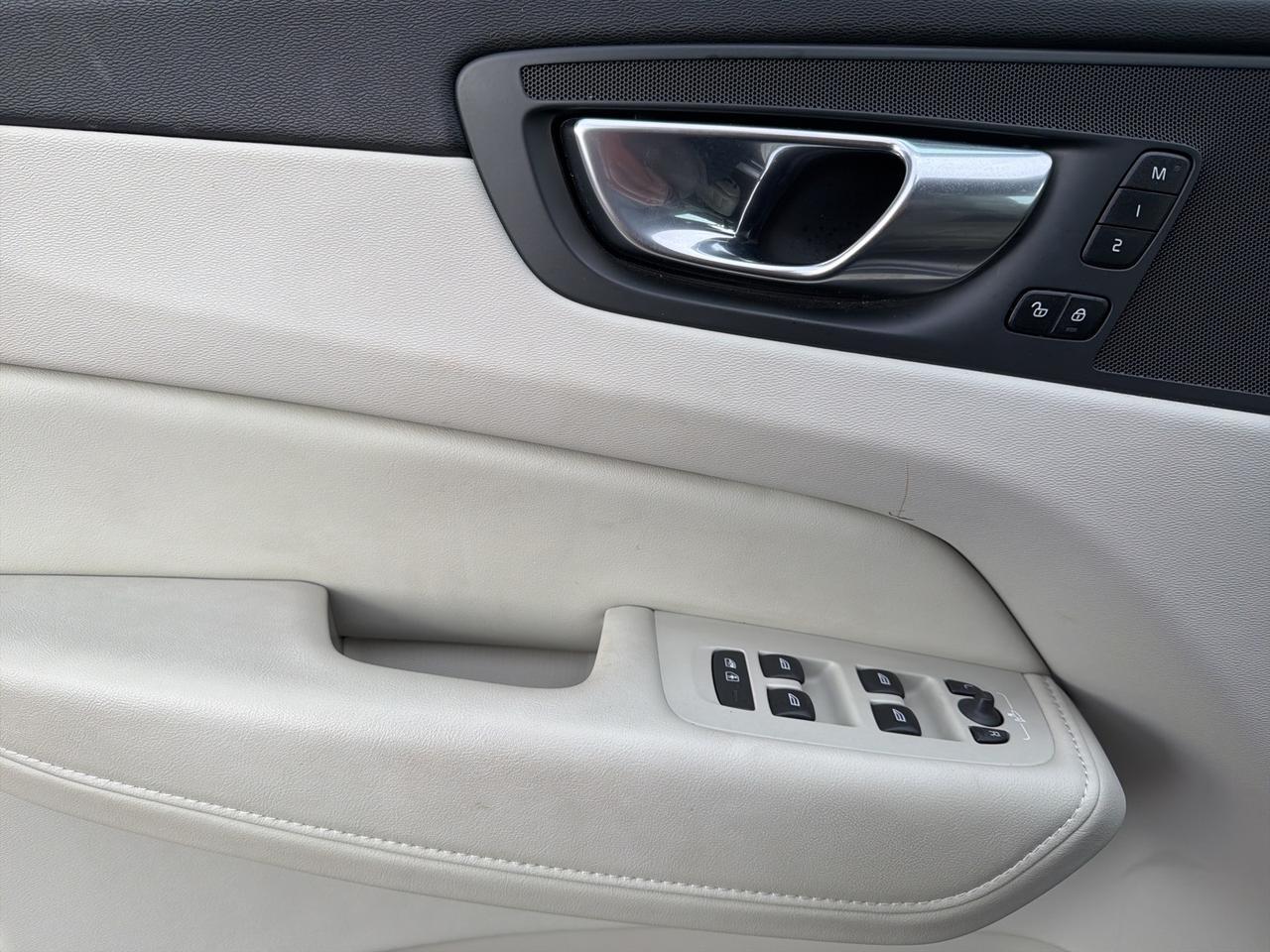 2023 Volvo XC60 B5 Plus Bright Theme Bend OR