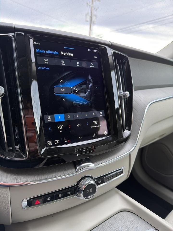 2023 Volvo XC60 B5 Plus Bright Theme Bend OR