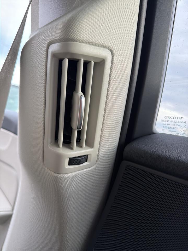 2023 Volvo XC60 B5 Plus Bright Theme Bend OR