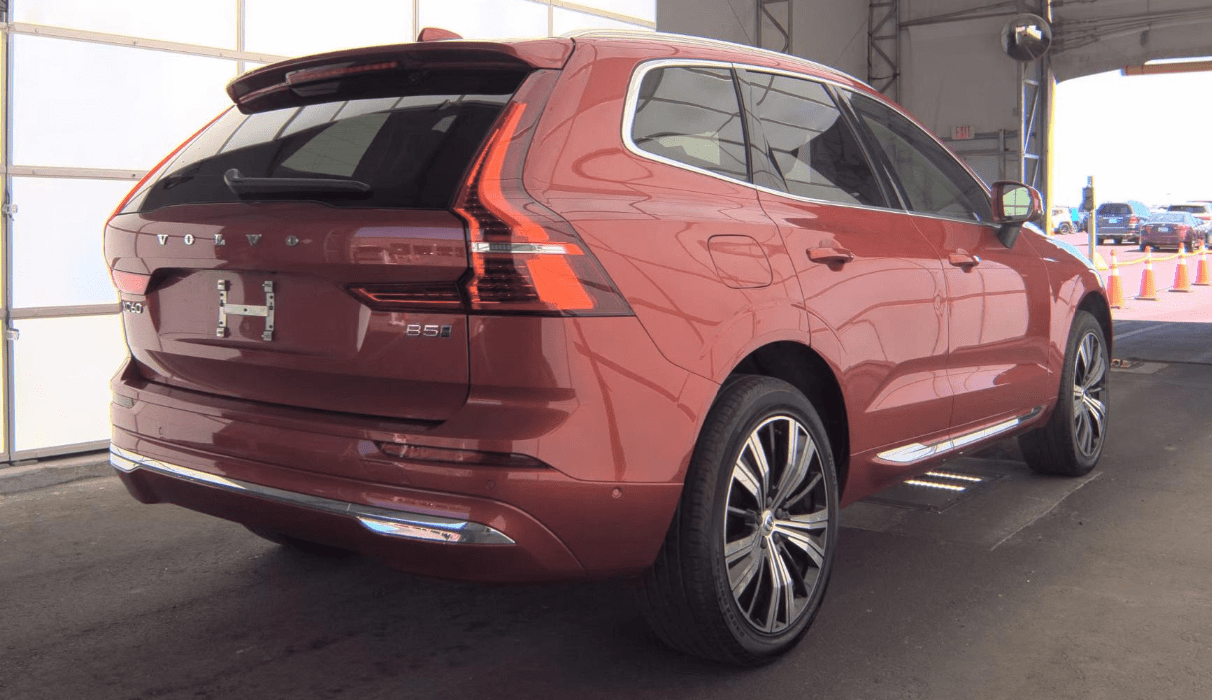 2023 Volvo XC60 B5 Plus Bright Theme Bend OR