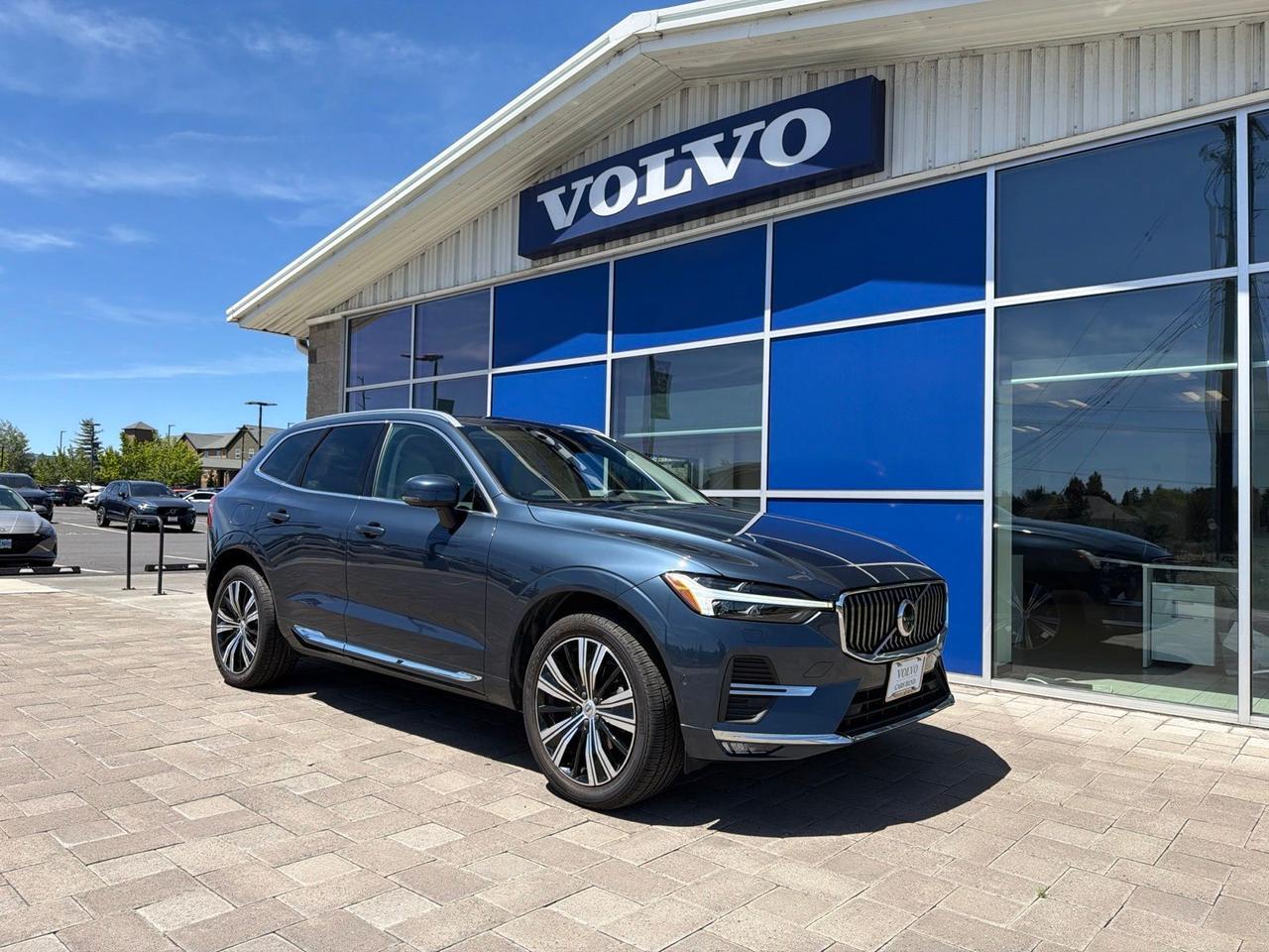 2023 Volvo XC60 B5 Plus Bright Theme