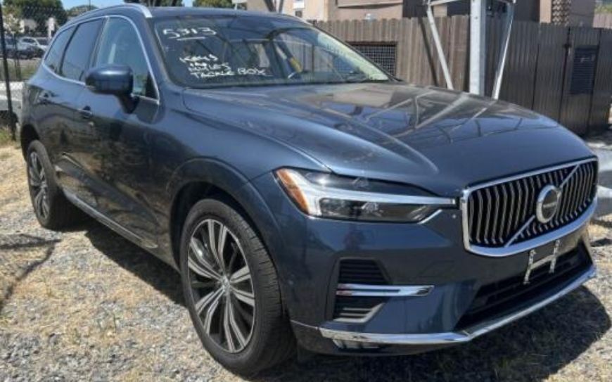 2023 Volvo XC60 B5 Plus Bright Theme