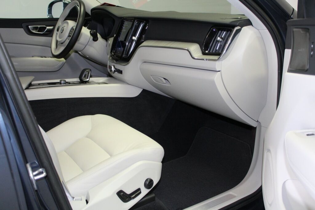 2023 Volvo XC60 B5 Plus Bright Theme Richmond VA