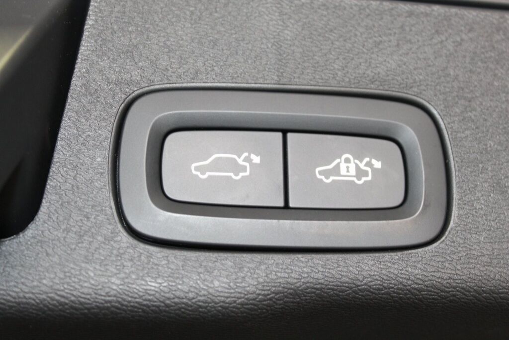 2023 Volvo XC60 B5 Plus Bright Theme Richmond VA