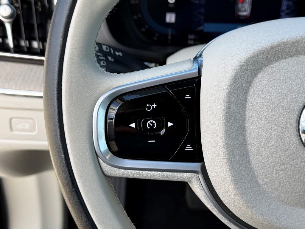 2023 Volvo XC60 B5 Plus Bright Theme Springfield VA