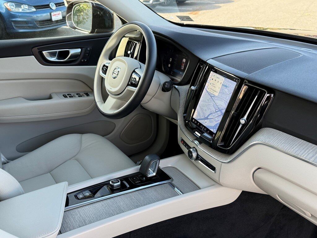 2023 Volvo XC60 B5 Plus Bright Theme Springfield VA