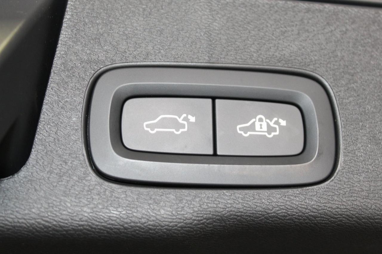 2023 Volvo XC60 B5 Plus Bright Theme Springfield VA