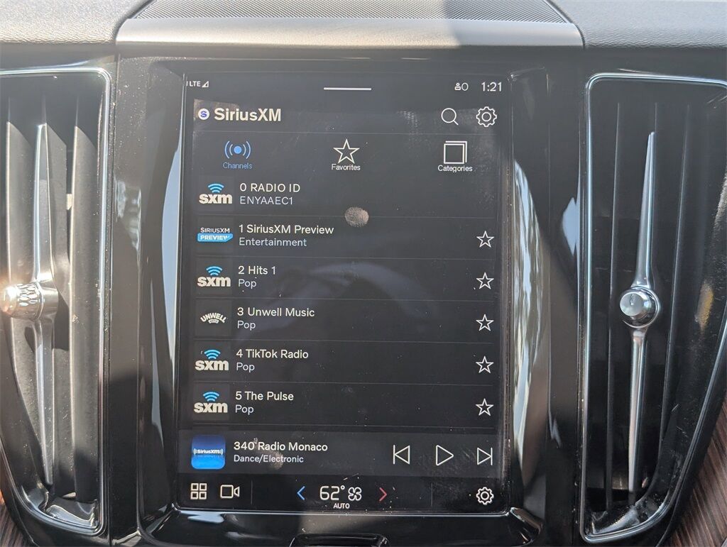 2023 Volvo XC60 B5 Plus Bright Theme Hunt Valley MD