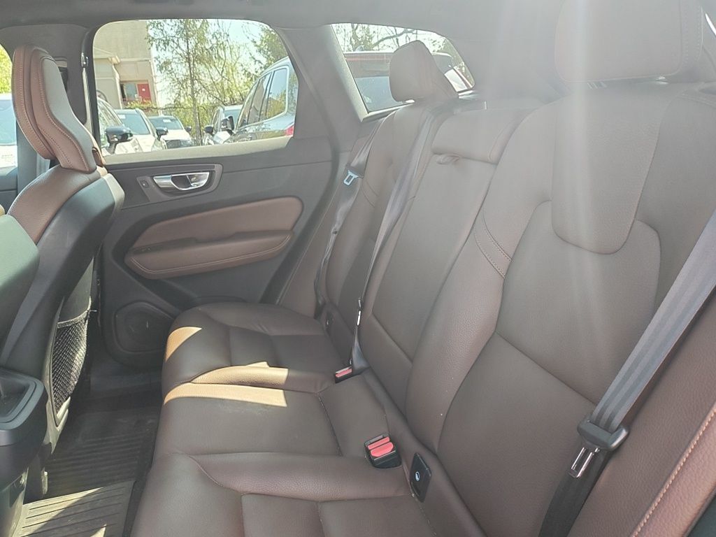 2023 Volvo XC60 B5 Plus Bright Theme Hunt Valley MD