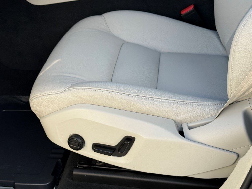 2023 Volvo XC60 B5 Plus Bright Theme Hunt Valley MD