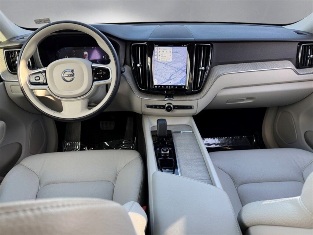 2023 Volvo XC60 B5 Plus Bright Theme Hunt Valley MD