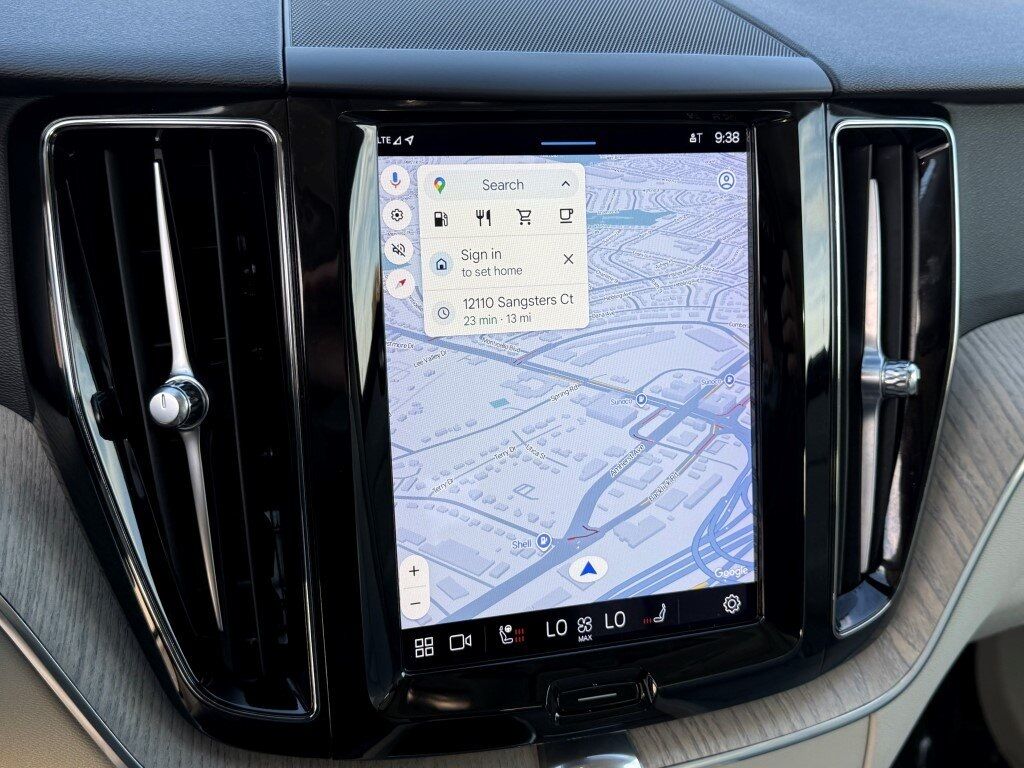 2023 Volvo XC60 B5 Plus Bright Theme Hunt Valley MD