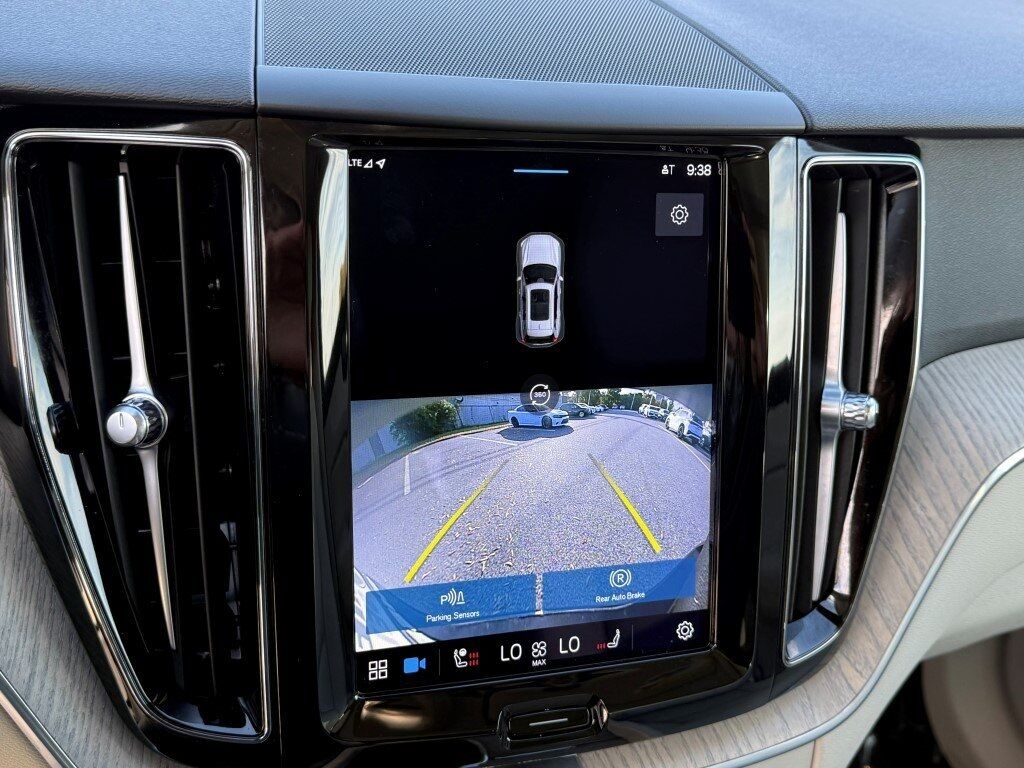 2023 Volvo XC60 B5 Plus Bright Theme Hunt Valley MD