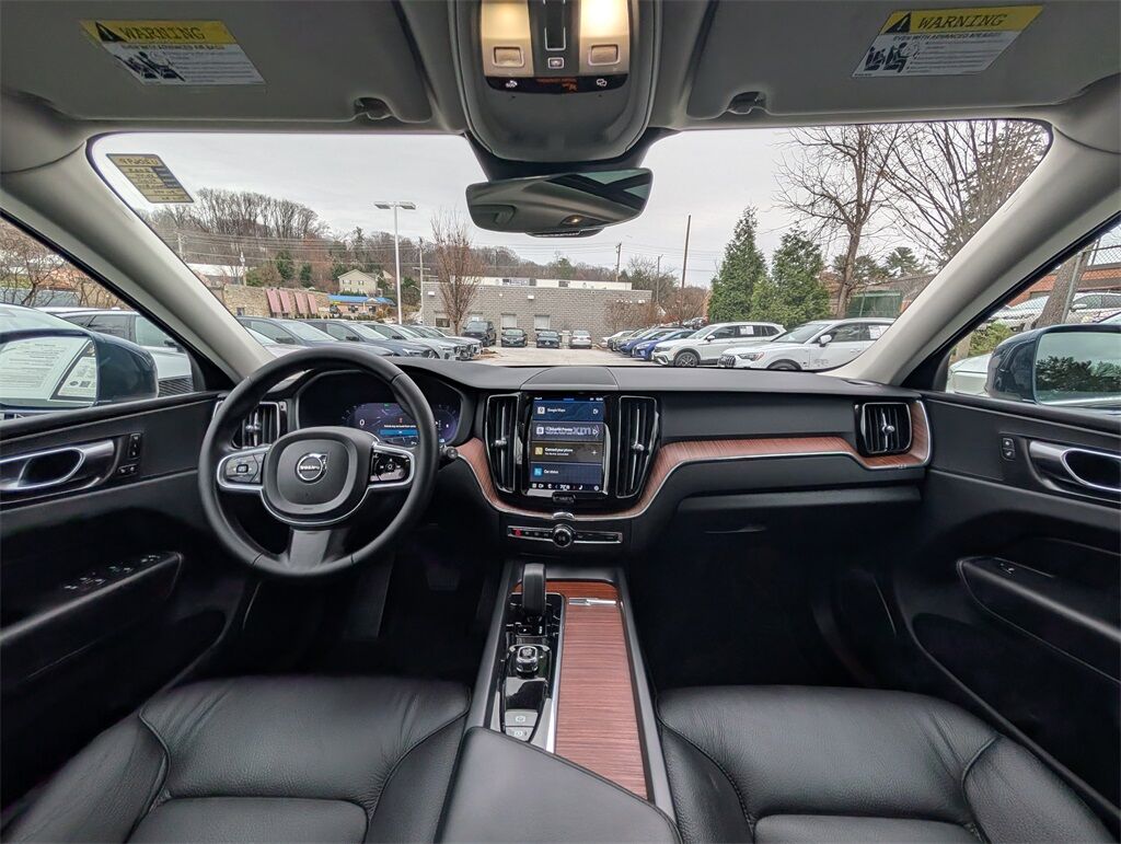2023 Volvo XC60 B5 Plus Bright Theme Hunt Valley MD