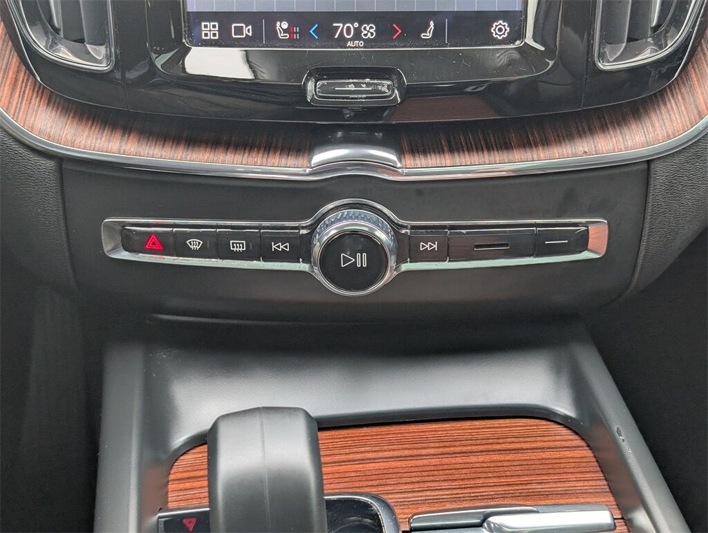 2023 Volvo XC60 B5 Plus Bright Theme Hunt Valley MD