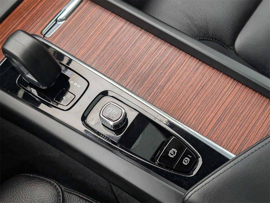 2023 Volvo XC60 B5 Plus Bright Theme Hunt Valley MD