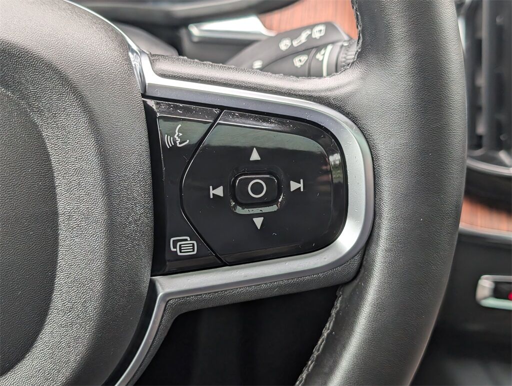 2023 Volvo XC60 B5 Plus Bright Theme Hunt Valley MD