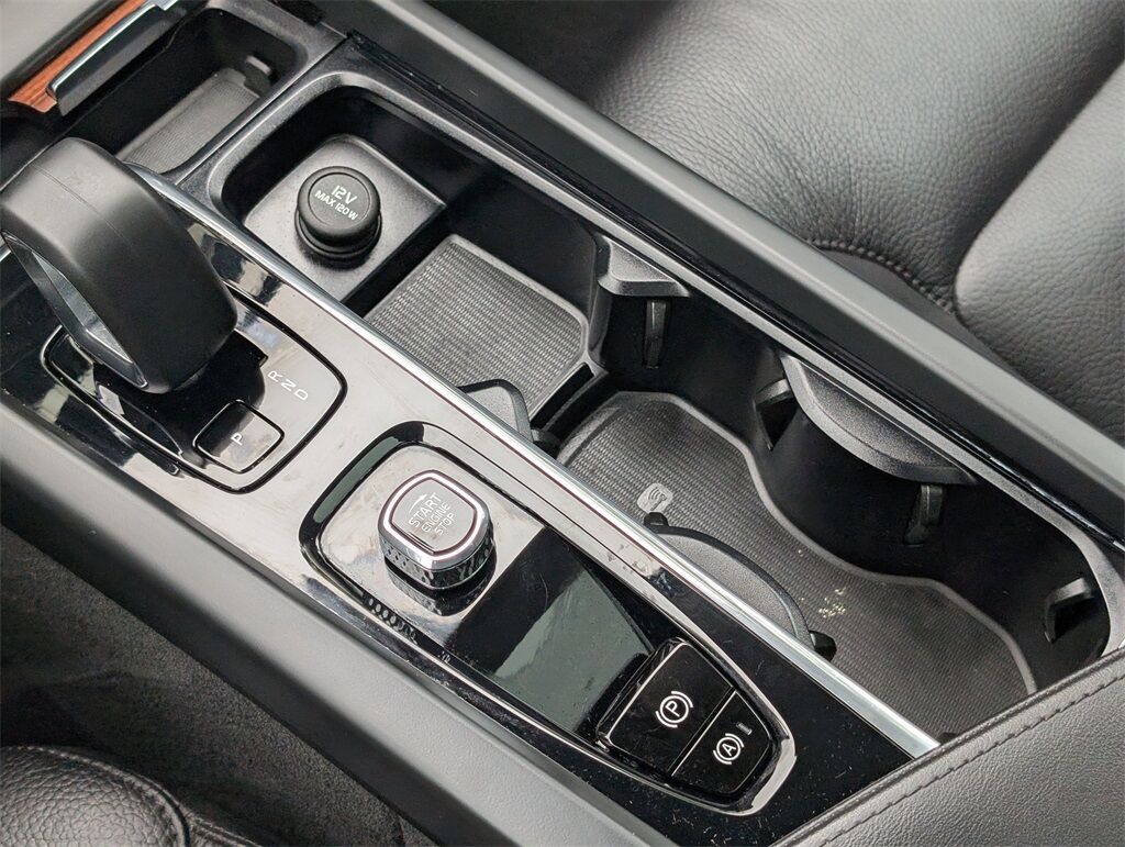 2023 Volvo XC60 B5 Plus Bright Theme Hunt Valley MD