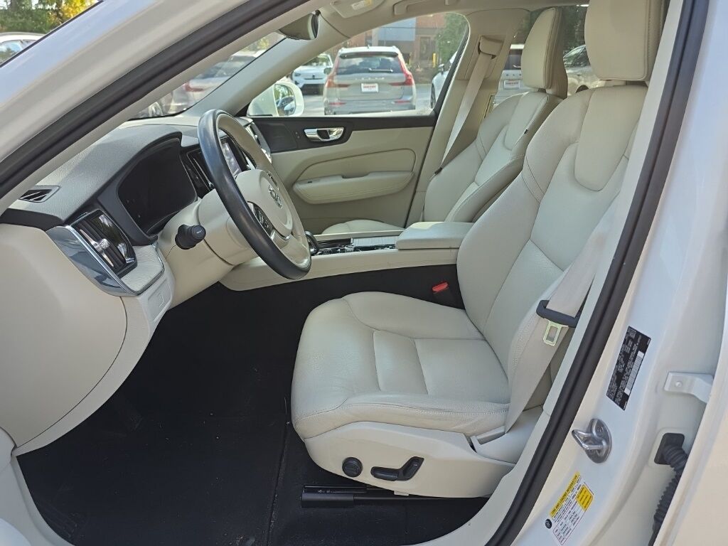 2023 Volvo XC60 B5 Plus Bright Theme Hunt Valley MD