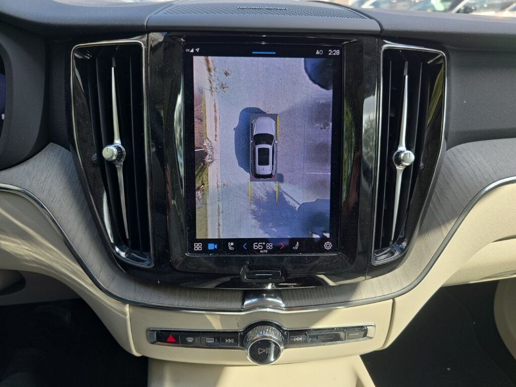 2023 Volvo XC60 B5 Plus Bright Theme Hunt Valley MD