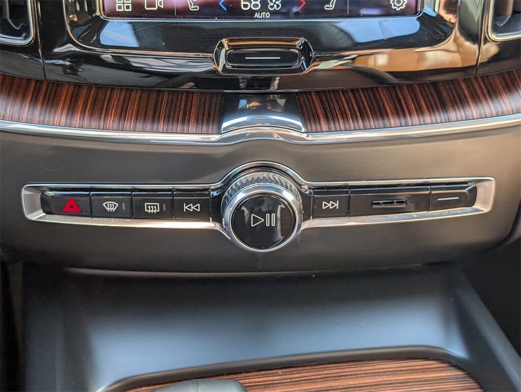 2023 Volvo XC60 B5 Plus Bright Theme Hunt Valley MD