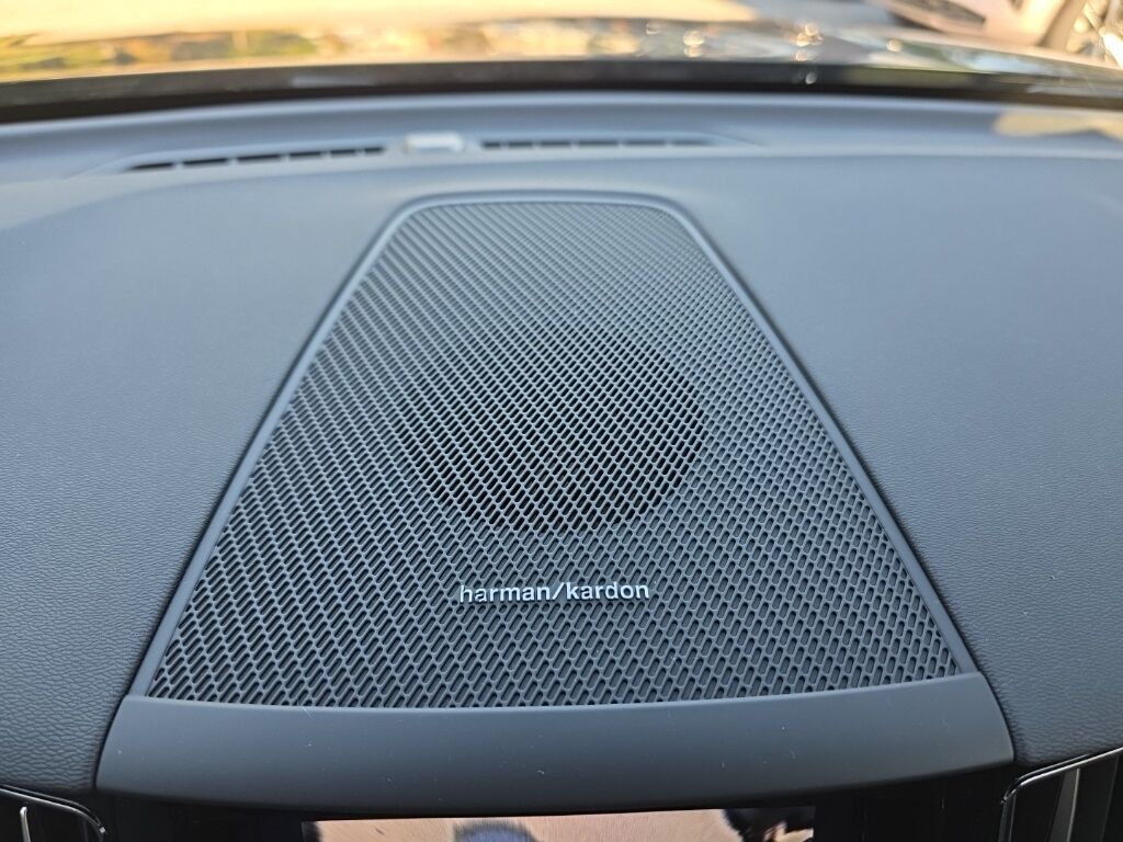2023 Volvo XC60 B5 Plus Bright Theme Hunt Valley MD