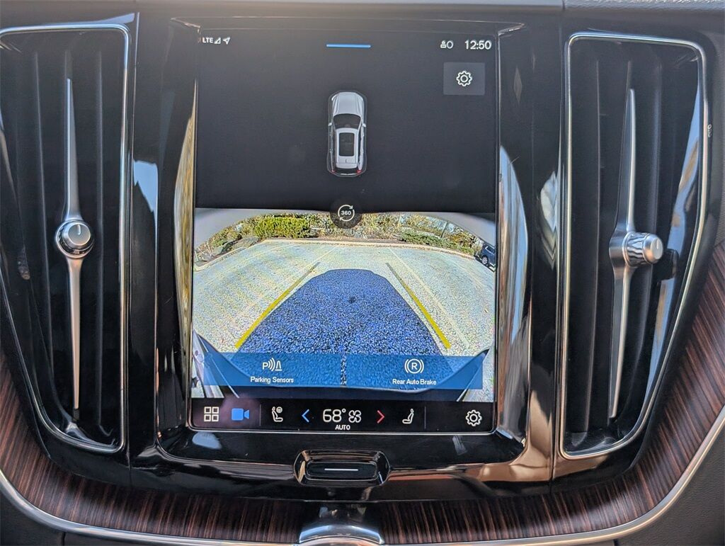 2023 Volvo XC60 B5 Plus Bright Theme Hunt Valley MD