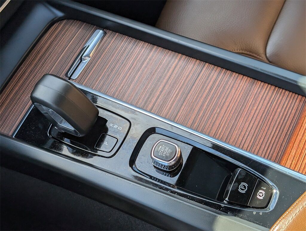 2023 Volvo XC60 B5 Plus Bright Theme Hunt Valley MD