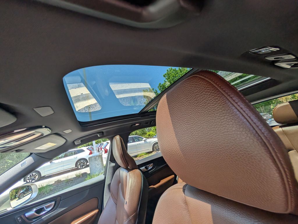 2023 Volvo XC60 B5 Plus Bright Theme Hunt Valley MD