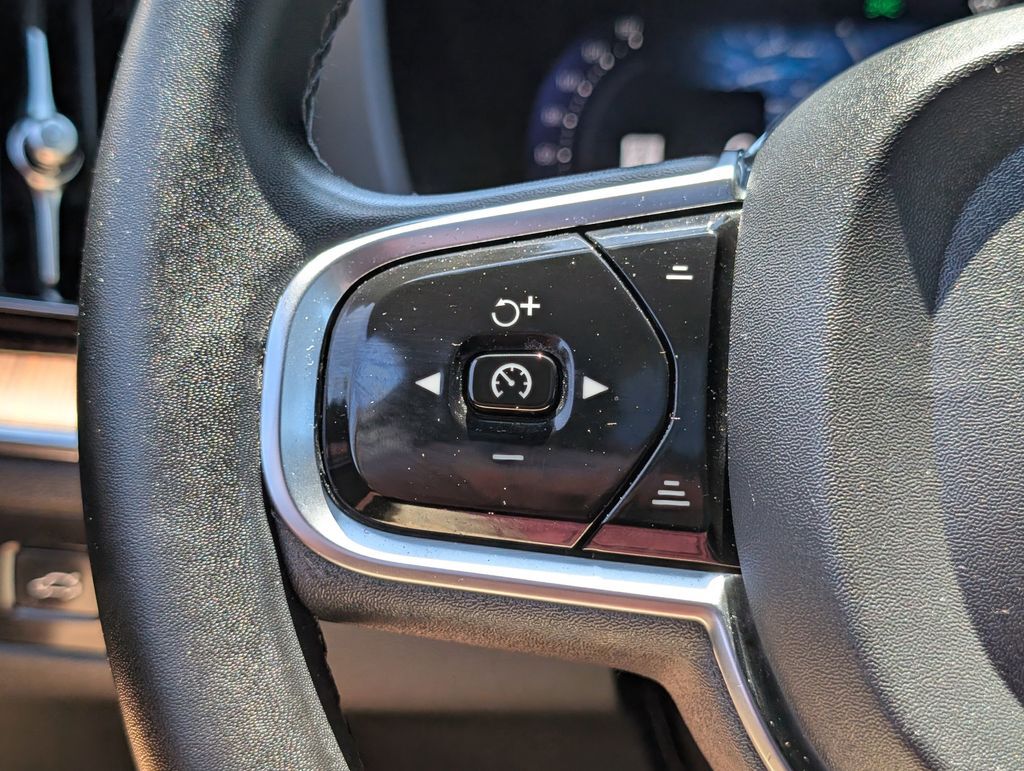 2023 Volvo XC60 B5 Plus Bright Theme Hunt Valley MD