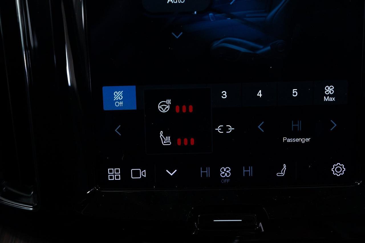 2023 Volvo XC60 B5 Plus Dark Theme Adaptive Cruise Surround View Camera Portland OR