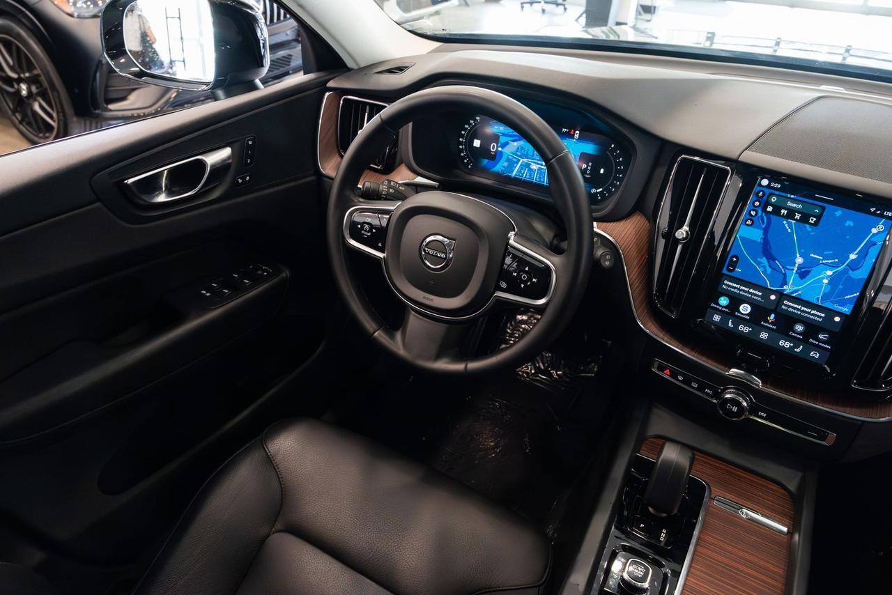 2023 Volvo XC60 B5 Plus Dark Theme Gladstone OR