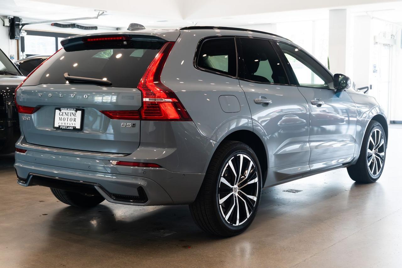 2023 Volvo XC60 B5 Plus Dark Theme Gladstone OR
