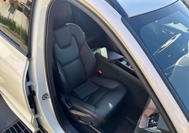 2023 Volvo XC60 B5 Plus Dark Theme Polestar Optimization Harman Kardon Sound Portland OR