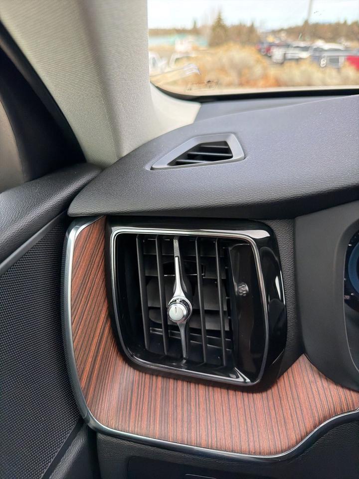 2023 Volvo XC60 B5 Plus Dark Theme Bend OR