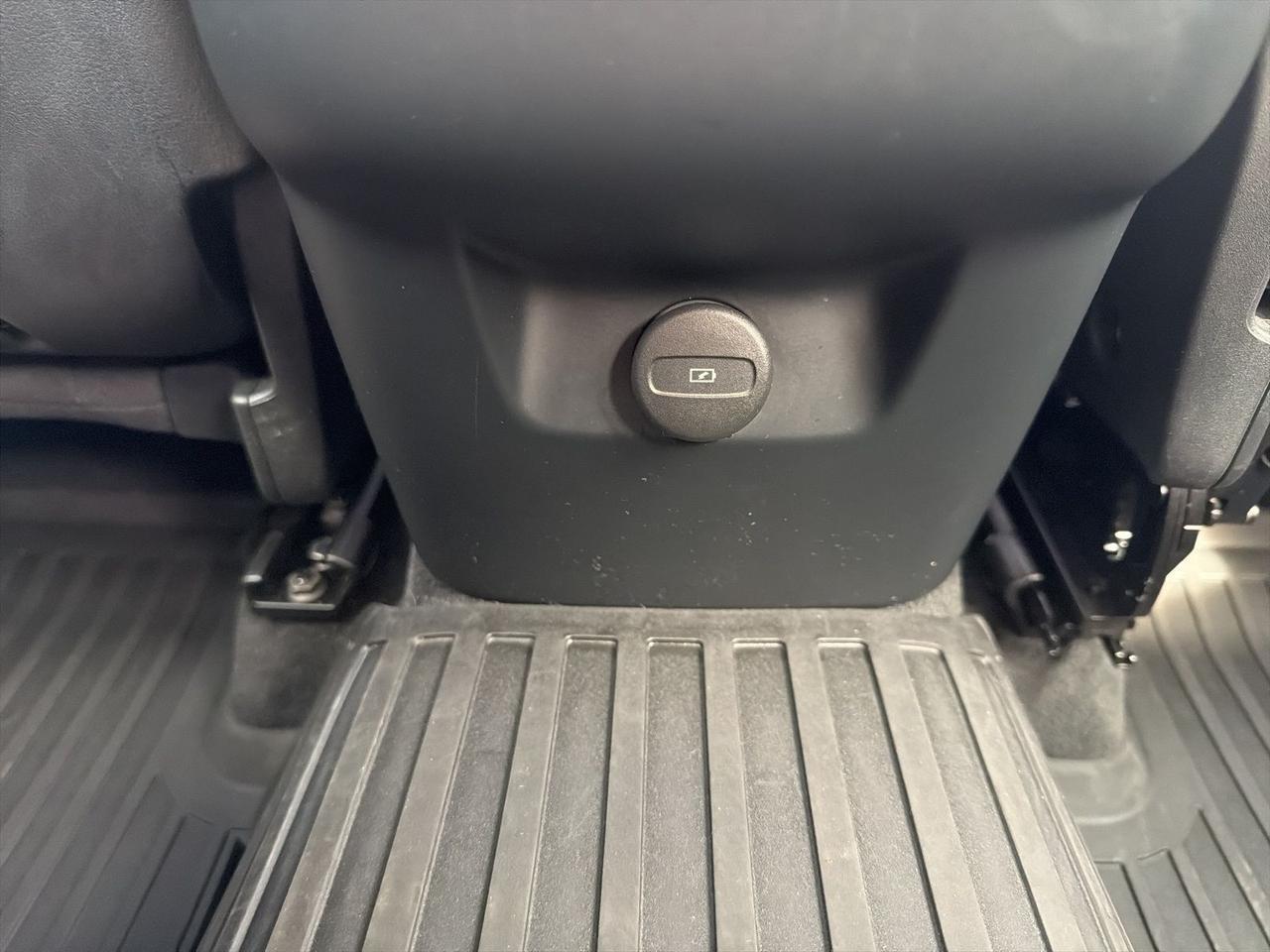 2023 Volvo XC60 B5 Plus Dark Theme Bend OR