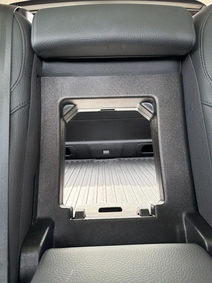 2023 Volvo XC60 B5 Plus Dark Theme Bend OR