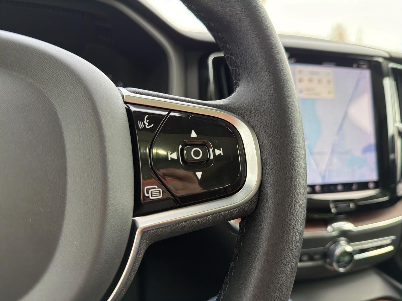 2023 Volvo XC60 B5 Plus Dark Theme Bend OR