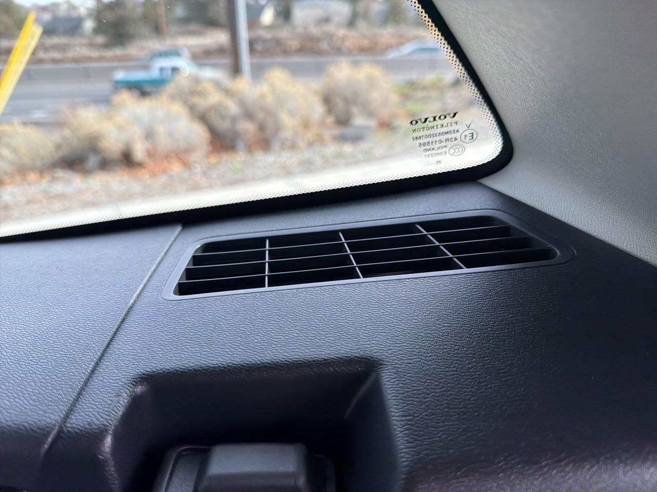 2023 Volvo XC60 B5 Plus Dark Theme Bend OR