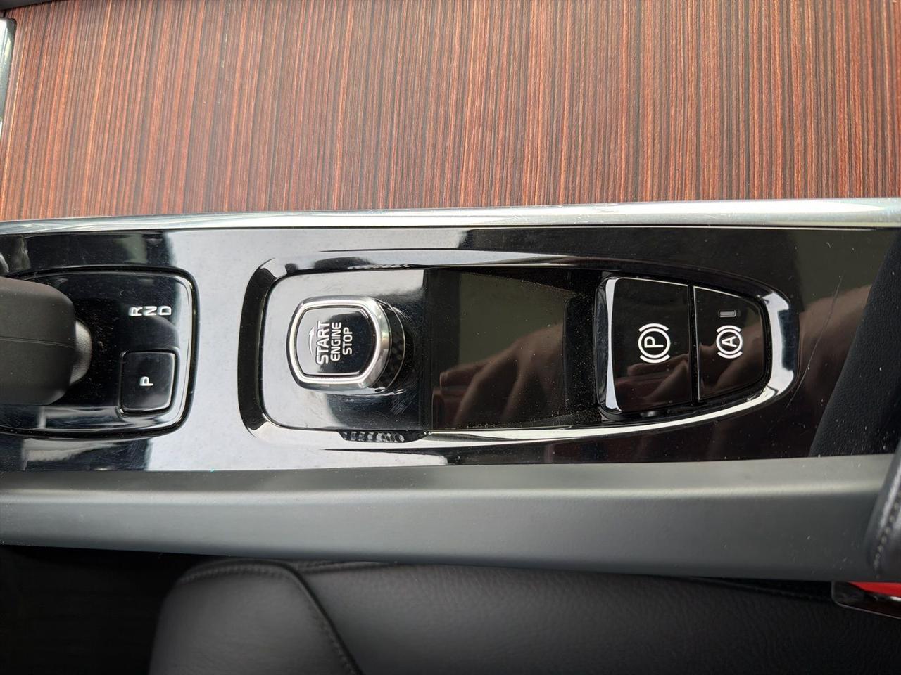 2023 Volvo XC60 B5 Plus Dark Theme Bend OR