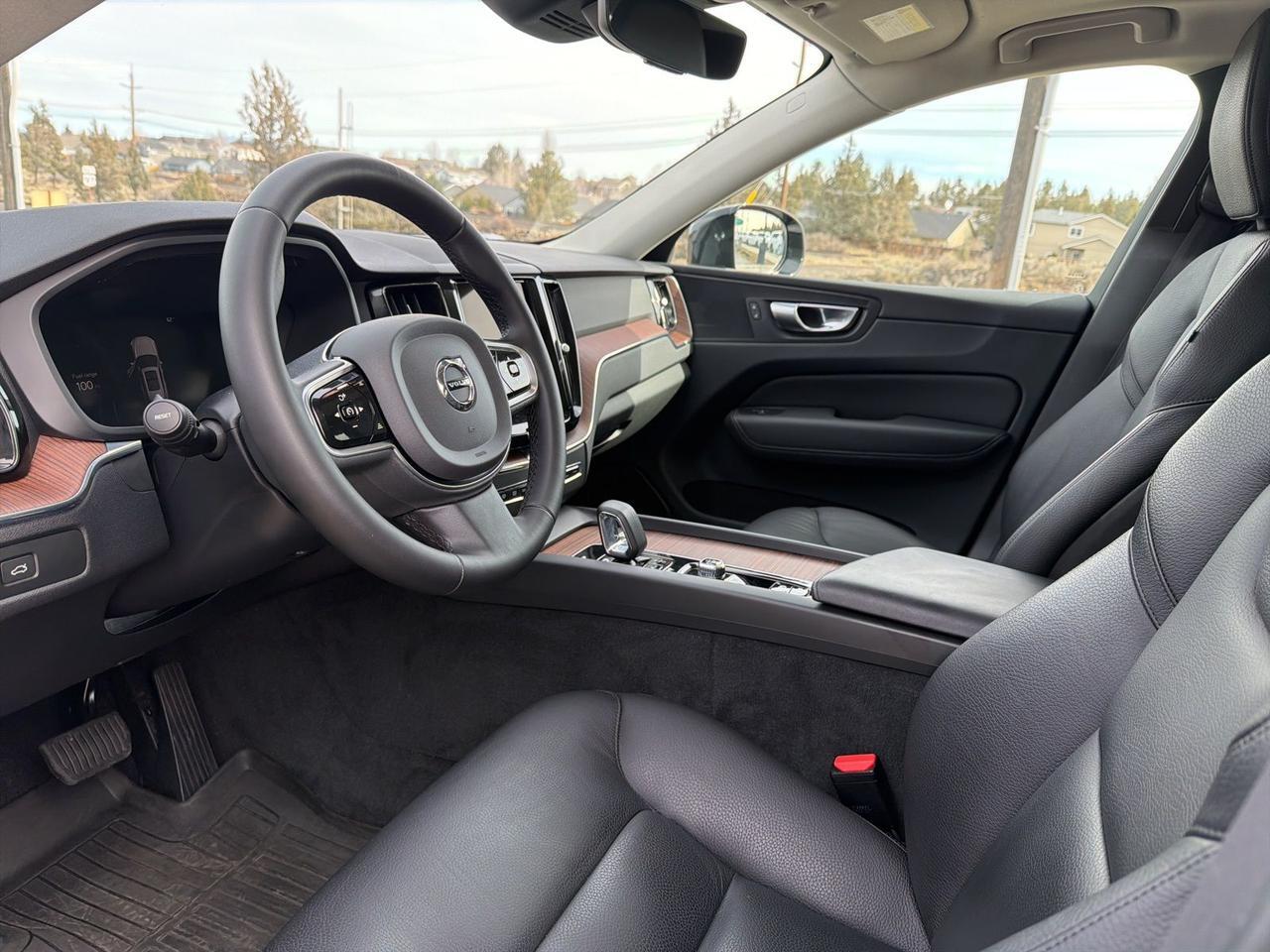 2023 Volvo XC60 B5 Plus Dark Theme Bend OR